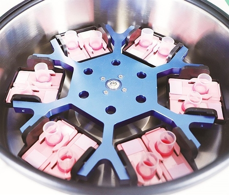Máquina centrífuga de borrifos de células de citospina de banco operando a 2000 r/min