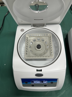 Centrífuga de tubo capilar de alta velocidade MicroHematocrit 500-12000rpm Ajustável
