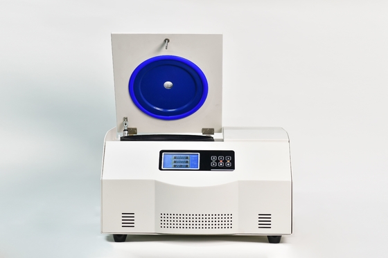 Centrífuga refrigerada de alta velocidade com capacidade máxima de 16500 rpm e capacidade de 4x100 ml