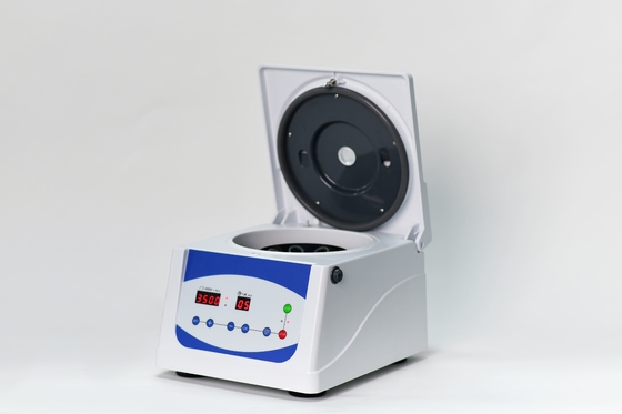 Máquina de centrífuga de baixa ruído 4000 RPM de baixa velocidade 2100xg RCF para aplicações de laboratório de rotina