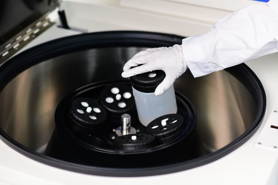 Centrifugadora de grande volume refrigerada com controlo de temperatura vertical de 4L Capacidade -20°C a +40°C
