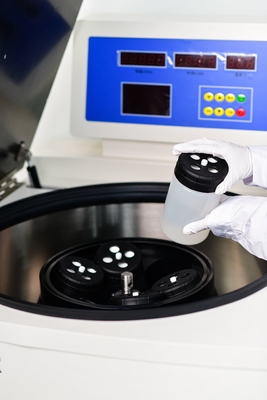 Centrífuga de laboratório de grande capacidade de 4L com função pré-refrigerada para uso biológico e farmacêutico